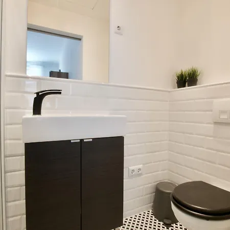 Standard Apartment By Hi5 - Regiposta * Budapest