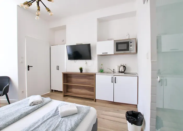 Standard By Hi5 - Regiposta Budapest