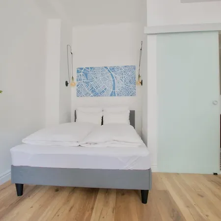 Standard By Hi5 - Regiposta