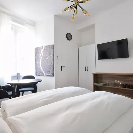 Lägenhet Standard By Hi5 - Regiposta Budapest