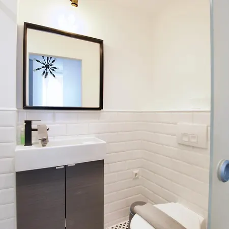 Standard By Hi5 - Regiposta דירה