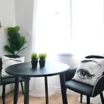 Standard By Hi5 - Regiposta Appartement